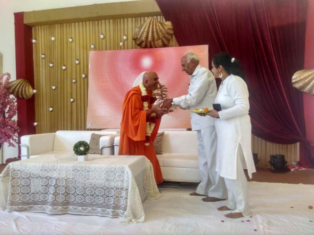 1008 MaharajJi, Sharing his Experiences, Sec-11c, Faridabad