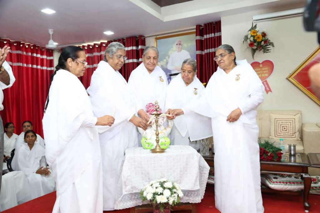 Sector 58, Ballabgarh - Inauguration of VishwaKarma Auto  by Bk Asha Didi Ji