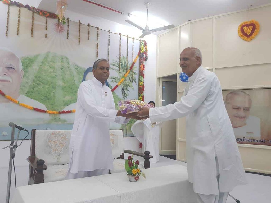 Ballabgarh, Raghuvir Colony – Class by BK Chhote Lal BhaiJi, from Madhuban. 4/9/18, Morning